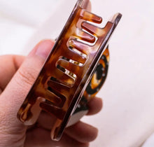 Lade das Bild in den Galerie-Viewer, Cinnamon Roll