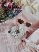 Lade das Bild in den Galerie-Viewer, Have courage