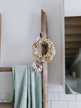 Lade das Bild in den Galerie-Viewer, Have courage