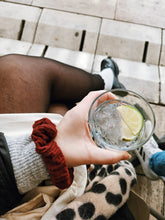 Lade das Bild in den Galerie-Viewer, Romy
