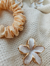 Lade das Bild in den Galerie-Viewer, Butter Yellow mini
