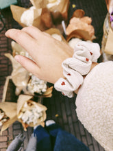 Lade das Bild in den Galerie-Viewer, Love
