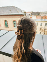 Lade das Bild in den Galerie-Viewer, Millane Leo
