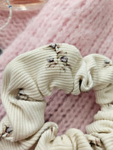 Lade das Bild in den Galerie-Viewer, Sina
