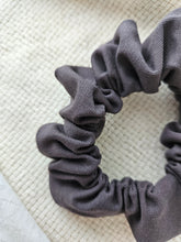 Lade das Bild in den Galerie-Viewer, Dark Chocolate
