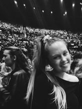 Lade das Bild in den Galerie-Viewer, Olivia

